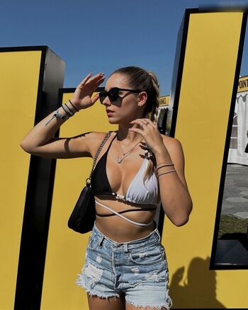 Melaniehfl Leaked Nude OnlyFans (Photo 55)