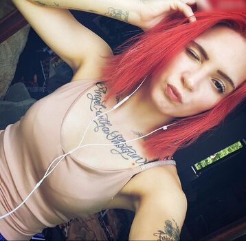 Melcamora Leaked Nude OnlyFans (Photo 4)