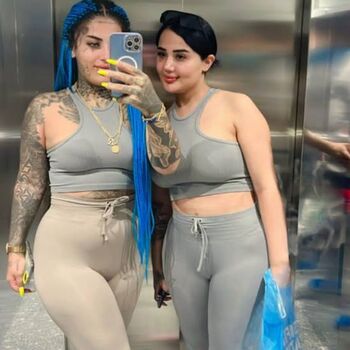 melekazad Leaked Nude OnlyFans (Photo 25)