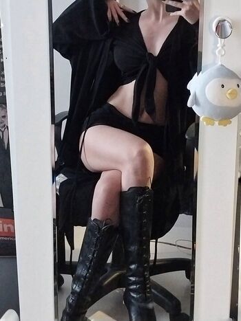 Melioralia Leaked Nude OnlyFans (Photo 10)