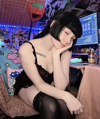 Meltymecchamomo Leaked Nude OnlyFans (Photo 2)