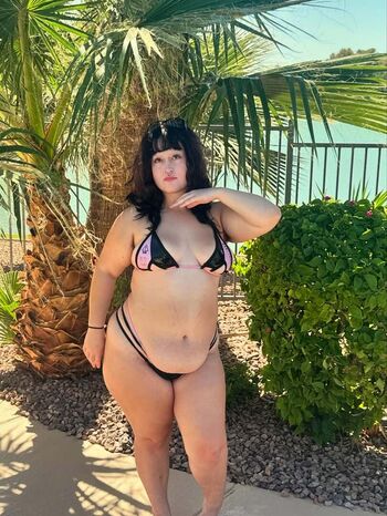 Meltyoureyelids Leaked Nude OnlyFans (Photo 10)