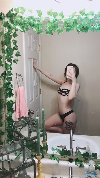 meowrosiemeow Leaked Nude OnlyFans (Photo 19)