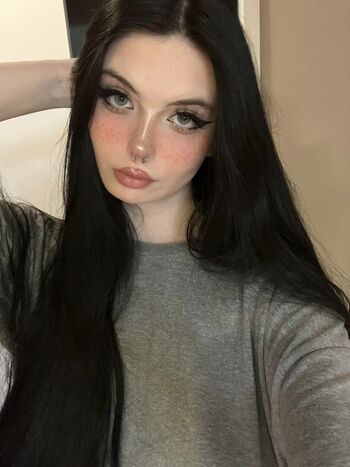 Mewstic