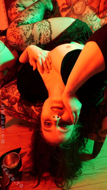 Mhaire Stritter Leaked Nude OnlyFans (Photo 3)