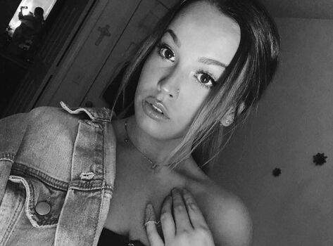 Mia Flippo Leaked Nude OnlyFans (Photo 27)