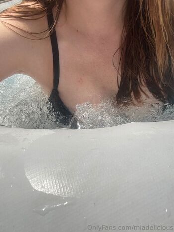 miadelicious Leaked Nude OnlyFans (Photo 27)