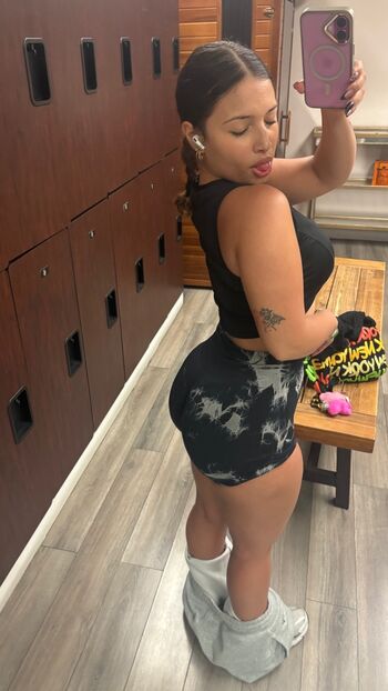 miamisfinest.kimmi Leaked Nude OnlyFans (Photo 3)