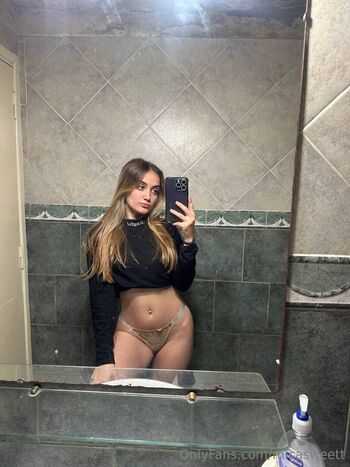 micasweett Leaked Nude OnlyFans (Photo 24)