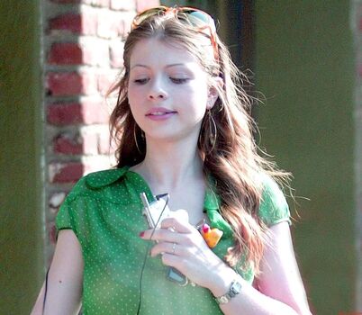 Michelle Trachtenberg Leaked Nude OnlyFans (Photo 20)