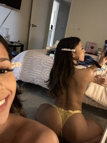 michellebaby12345 Leaked Nude OnlyFans (Photo 5)