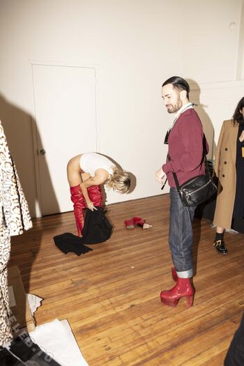 Miley Cyrus Leaked Nude OnlyFans (Photo 1324)