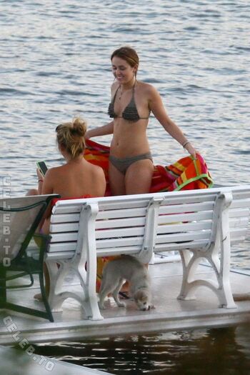 Miley Cyrus Leaked Nude OnlyFans (Photo 1352)