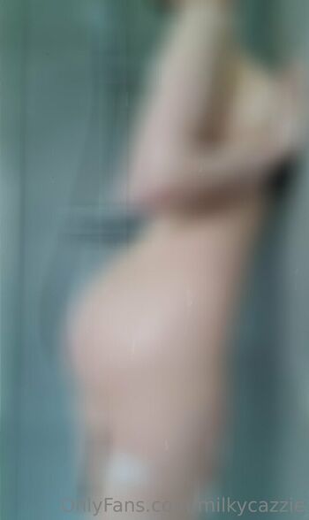 milkycazzie Leaked Nude OnlyFans (Photo 3)
