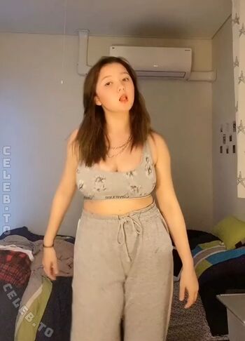 Millie Howell Leaked Nude OnlyFans (Photo 3)