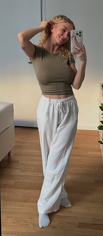 Mimi Lintrup Leaked Nude OnlyFans (Photo 24)