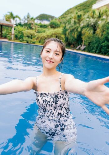 minami hamabe Leaked Nude OnlyFans (Photo 10)