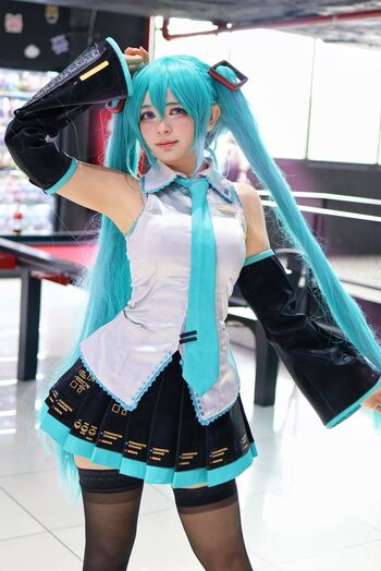 Mishi Miku Leaked Nude OnlyFans (Photo 7)