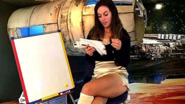 Miss Bell Asmr