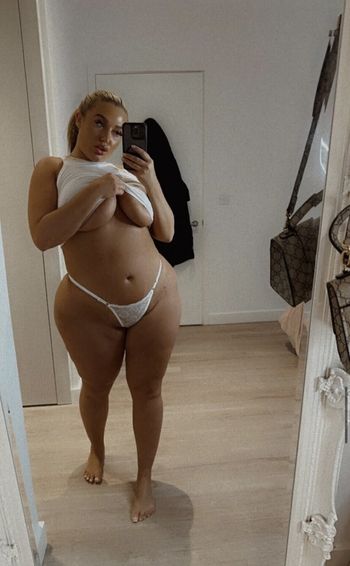 MissChloeAmber Leaked Nude OnlyFans (Photo 5)