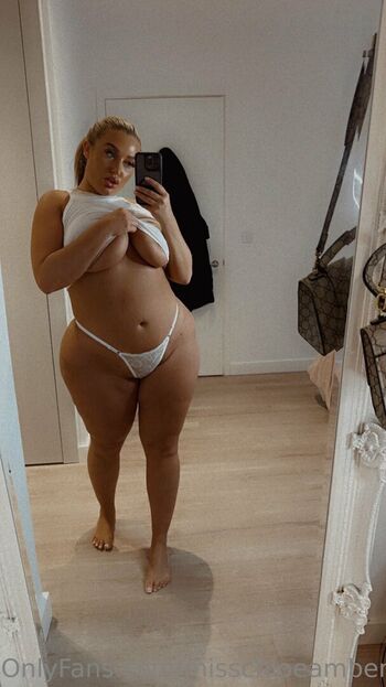 MissChloeAmber Leaked Nude OnlyFans (Photo 26)
