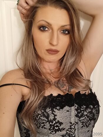 misstrixiexoxo Leaked Nude OnlyFans (Photo 8)