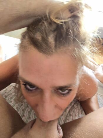 Mistress Dea Dhelia