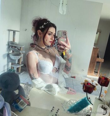 Moatti Leaked Nude OnlyFans (Photo 14)