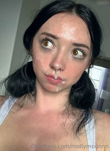 Molly(mollymoonnn)