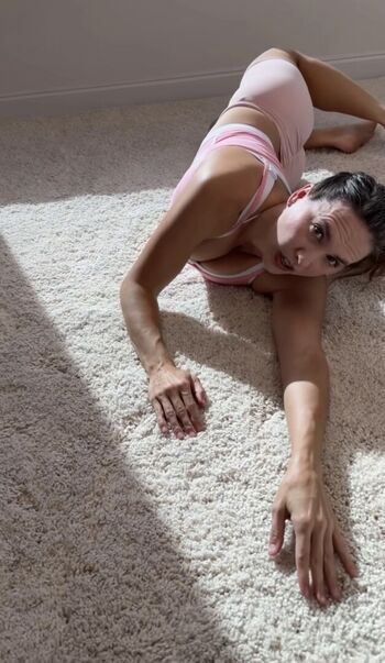 Mondragon Chiropractic Leaked Nude OnlyFans (Photo 23)