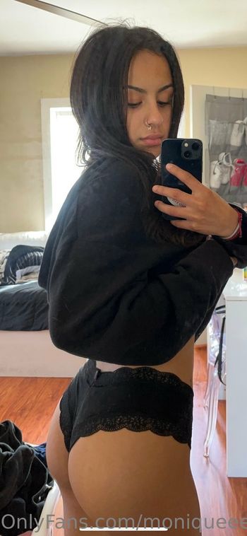 moniqueee8