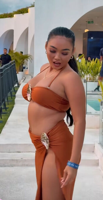 Mooi Van Darya Leaked Nude OnlyFans (Photo 8)