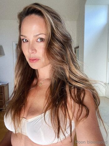 Moon Bloodgood