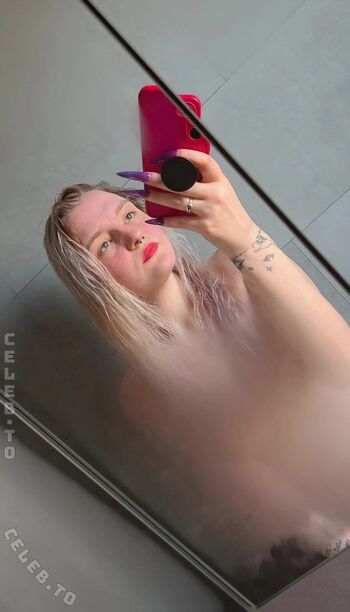 mopsiie Leaked Nude OnlyFans (Photo 5)