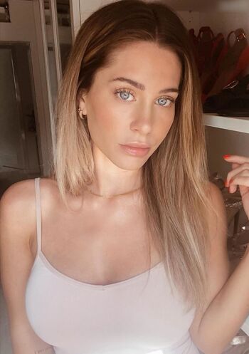 Mrs.Bella