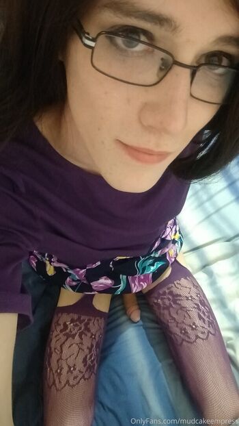 mudcakeempress