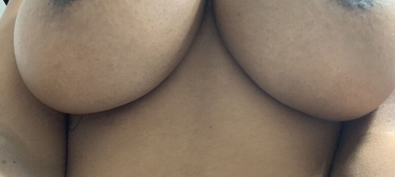 muvamoore Leaked Nude OnlyFans (Photo 12)