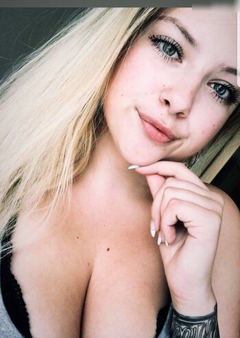 mxriee.065 Leaked Nude OnlyFans (Photo 37)