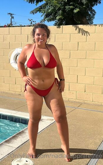 Nadia Sapphire