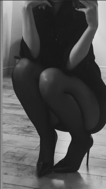 nadiasultanx Leaked Nude OnlyFans (Photo 7)