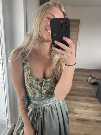 Nadine Freund