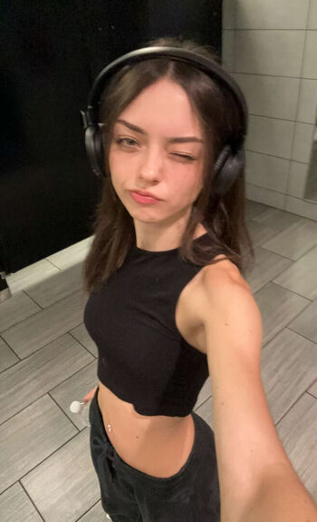 Nadya Yeremin Leaked Nude OnlyFans (Photo 2)