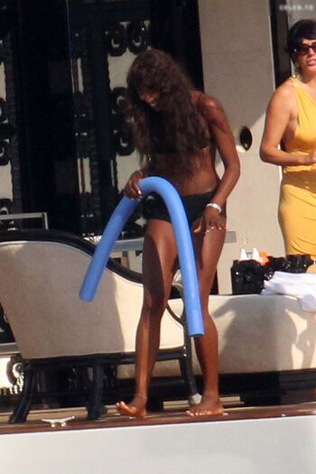 Naomi Campbell Leaked Nude OnlyFans (Photo 116)