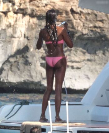 Naomi Campbell Leaked Nude OnlyFans (Photo 184)