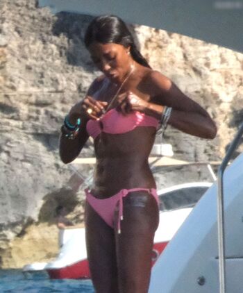 Naomi Campbell Leaked Nude OnlyFans (Photo 185)