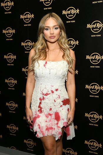 Natalie Alyn Lind