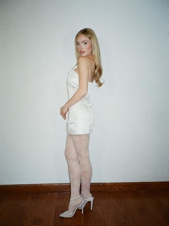 Natalie Alyn Lind