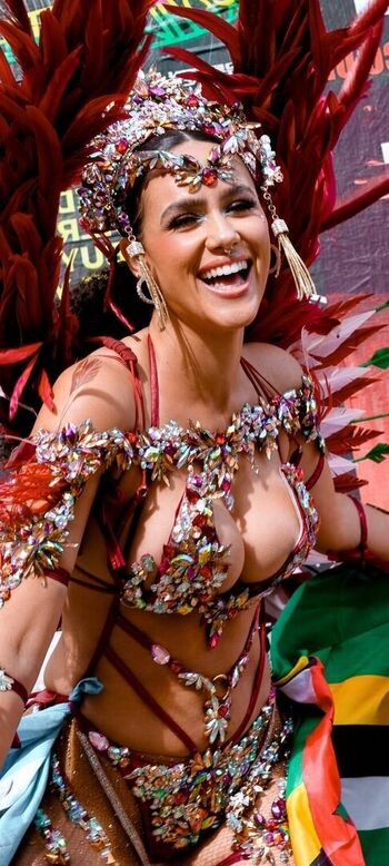Nathalie Emmanuel Leaked Nude OnlyFans (Photo 190)