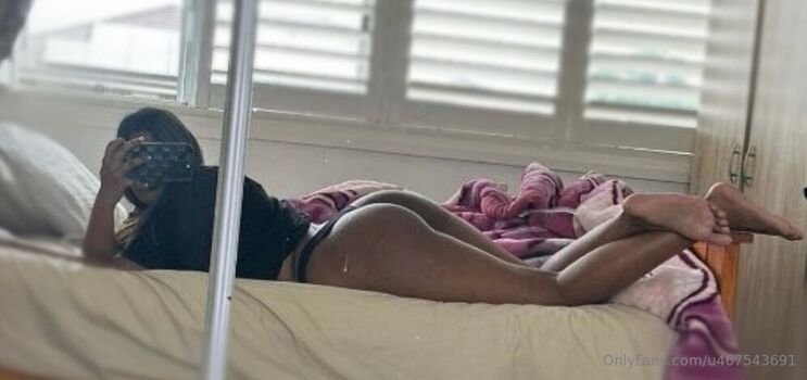 naughtyyy_nicole19
