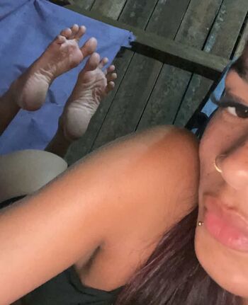nay.feet2417 Leaked Nude OnlyFans (Photo 1)